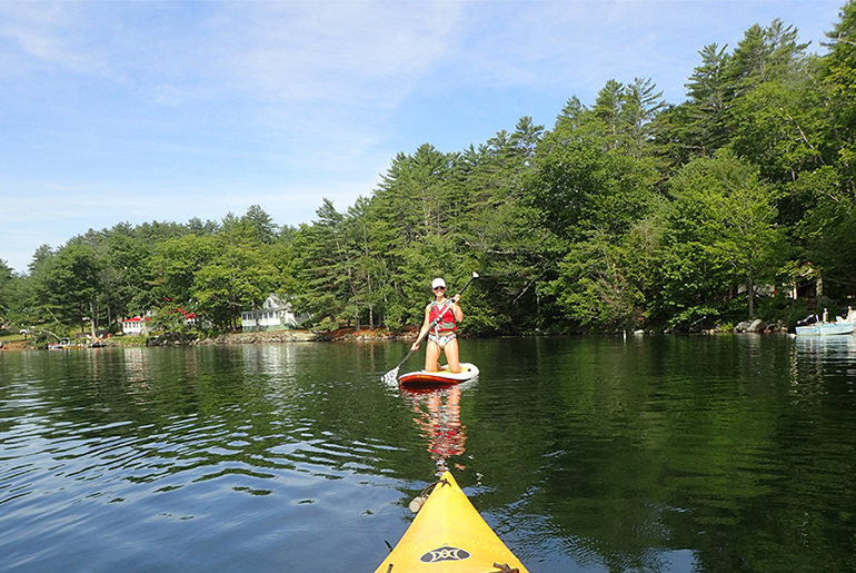 Difference Between Inflatables and Plastic Paddle Boards inflatable-standup-paddle-board-vs-plastic-standup-paddle-board