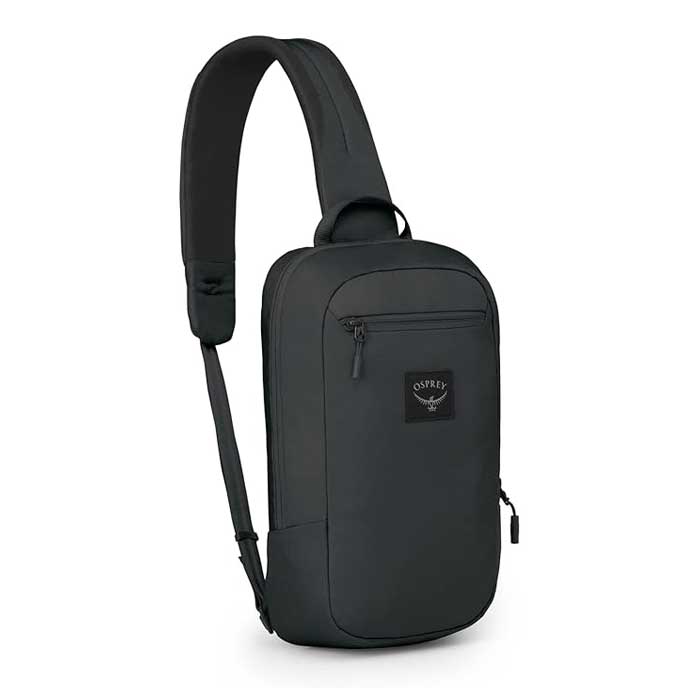 Mens-Sling-Bag-Italy-Travel-ShinewithJL Osprey Sling Bag that made it into most Italy attractions