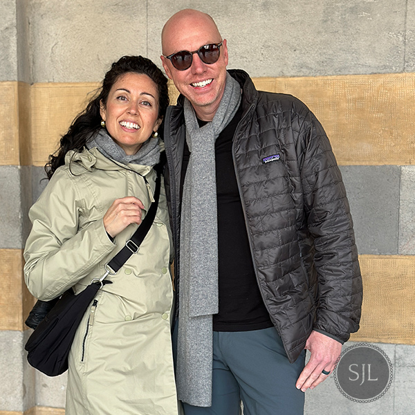 Unisex Quince cashmere scarf for chilly March and April days in Italy.