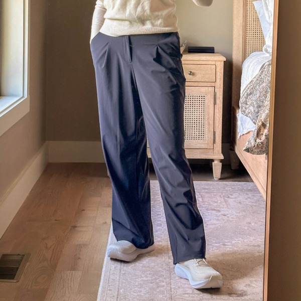 Athleta Pinnacle High Rise Trouser in Navy