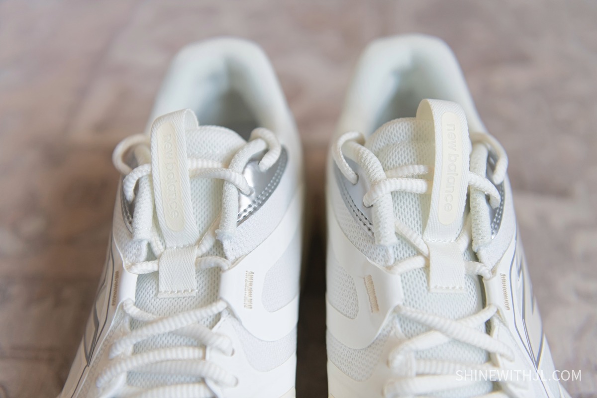 New Balance FuelCell 796 Pickleball Shoe Details New Balance FuelCell 796 V5 shoe tongue and lace details from above